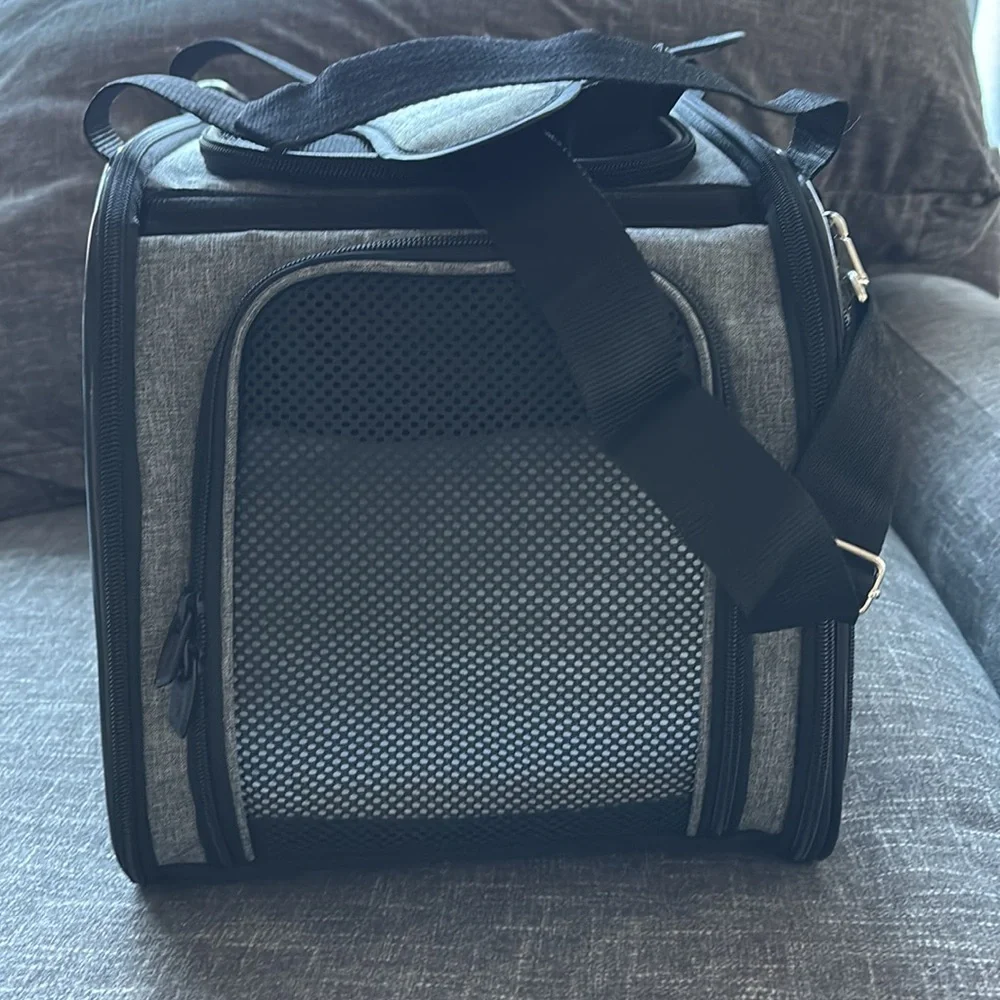 X-ZONE PET Airline Approved Soft-Sided Pet Travel Carrier for Dogs and Cats New!